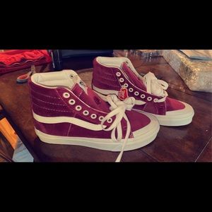 Vans Hi Top size 7.5 new with tags